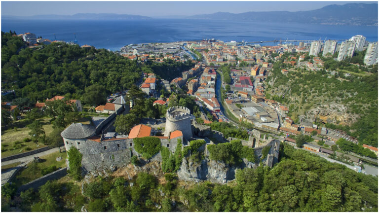 CROATIA: 5 Strict new rules foreign workers MUST pass or be barred from the EU